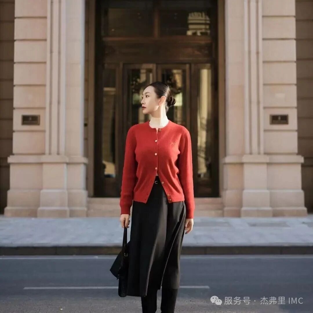 符号重塑 · 节日元素转译为社交货币